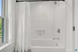 240 Henry St, Fairfield, CT 06824 - Photo 17