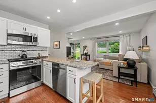 41 Ledgewood Dr, Norwalk, CT 06850 - Photo 9