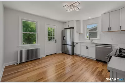 85 Ledyard Street, New London, CT 06320 - Photo 9