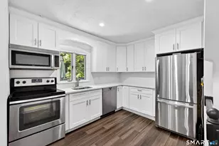 40 Sleepy Hollow Ln, Stamford, CT 06907 - Photo 33