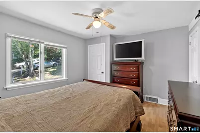 40 Sleepy Hollow Lane, Stamford, CT 06907 - Photo 15