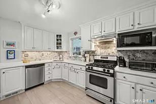 685 Gilman St, Bridgeport, CT 06605 - Photo 15