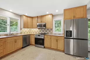 75 Brinsmade Rd, Hamden, CT 06514 - Photo 13