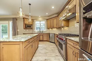 957 W River St, Milford, CT 06461 - Photo 17