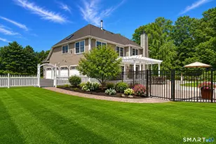 957 W River St, Milford, CT 06461 - Photo 7