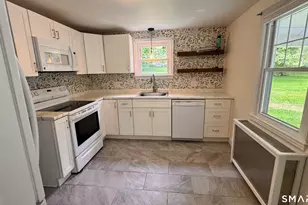 10 Quasset Rd, Pomfret, CT 06259 - Photo 3