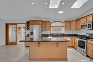 1175 S Main St, Middletown, CT 06457 - Photo 11