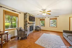 11 Coachlight Cir, Prospect, CT 06712 - Photo 5