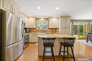 11 Coachlight Cir, Prospect, CT 06712 - Photo 7