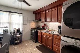Ct A Bdlg 19 Unit 73 Ct, Bridgeport, CT 06610 - Photo 5