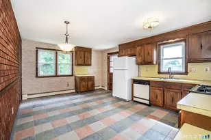 37 Rutherford St, New Britain, CT 06051 - Photo 5