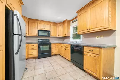 20 Geromin Drive, Haddam, CT 06441 - Photo 9