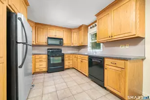 20 Geromin Dr, Haddam, CT 06441 - Photo 9