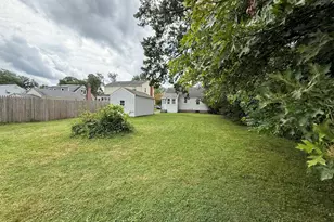 144 Edgemont Ave, West Hartford, CT 06110 - Photo 11