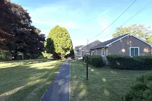 165 Huntington Rd, Scotland, CT 06264 - Photo 3
