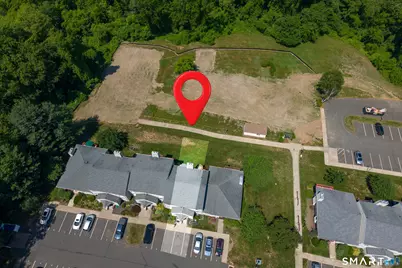 9 The Hamlet Unit C #C, Enfield, CT 06082 - Photo 3