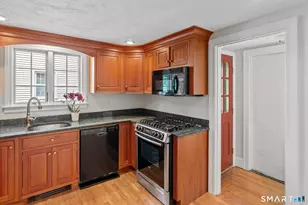 12 Cobbs Rd, West Hartford, CT 06107 - Photo 9