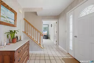 7 Goundry Dr, Waterford, CT 06385 - Photo 5