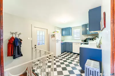 36 Briggs Street, New London, CT 06320 - Photo 15
