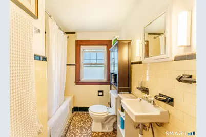 36 Briggs Street, New London, CT 06320 - Photo 21