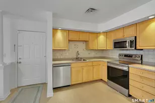 12215 Arganese Place, Trumbull, CT 06611 - Photo 5