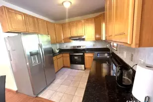 2 Coolidge St, Norwich, CT 06360 - Photo 13