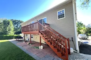 2 Coolidge St, Norwich, CT 06360 - Photo 33