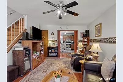 160 Granfield Avenue, Bridgeport, CT 06610 - Photo 15
