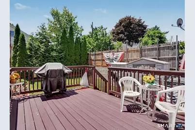 160 Granfield Avenue, Bridgeport, CT 06610 - Photo 11