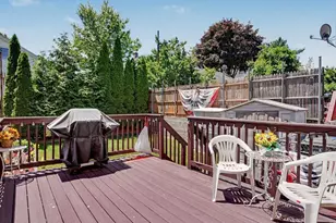 160 Granfield Ave, Bridgeport, CT 06610 - Photo 11