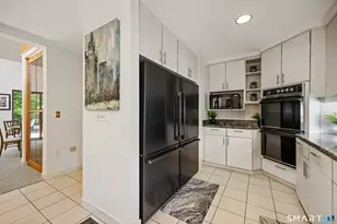 25 Surrey Dr, Cheshire, CT 06410 - Photo 9