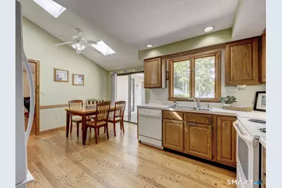 81 Kingston Drive, East Hartford, CT 06118 - Photo 3
