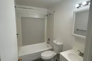 832 Atlantic St, Bridgeport, CT 06604 - Photo 5