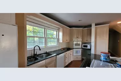 10 Elmwood Avenue, Norwalk, CT 06854 - Photo 5