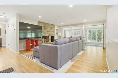 41 Hemlock Trail, Trumbull, CT 06611 - Photo 5