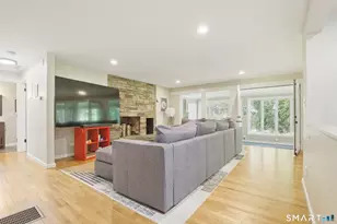 41 Hemlock Trail, Trumbull, CT 06611 - Photo 5