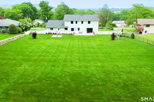 14 E Gate Rd, Danbury, CT 06811 - Photo 13