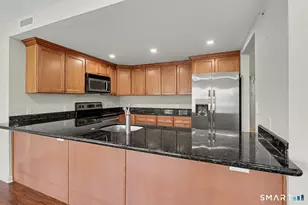 3250 Fairfield Ave, Bridgeport, CT 06605 - Photo 11