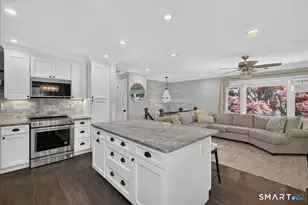 22 Heather Ln, Norwalk, CT 06851 - Photo 9