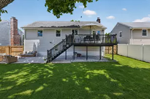 22 Heather Ln, Norwalk, CT 06851 - Photo 3