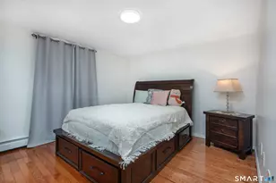 325 Rockwell Ave, Bloomfield, CT 06002 - Photo 17