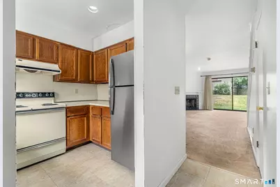 33 Deer Run #33, Bethel, CT 06801 - Photo 3
