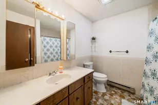 28 Charter Oak Dr, Oxford, CT 06478 - Photo 25