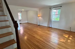 61 Arnold Way, West Hartford, CT 06119 - Photo 3