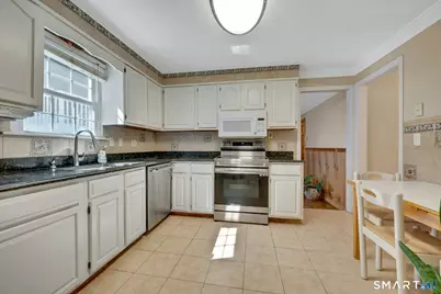 52 London Lane, Stamford, CT 06902 - Photo 11