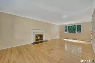 52 London Ln, Stamford, CT 06902 - Photo 5