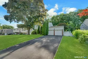 52 London Ln, Stamford, CT 06902 - Photo 3
