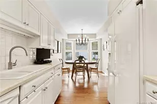 40 Ettl Ln, Greenwich, CT 06831 - Photo 3