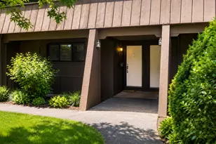 185 Knapps Hwy, Fairfield, CT 06825 - Photo 1