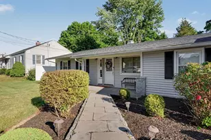 277 Indian Field Rd, Bridgeport, CT 06606 - Photo 3